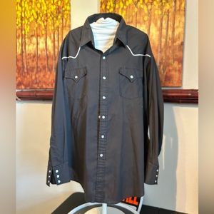 Classic black western shirt with pearl buttons can’t go wrong